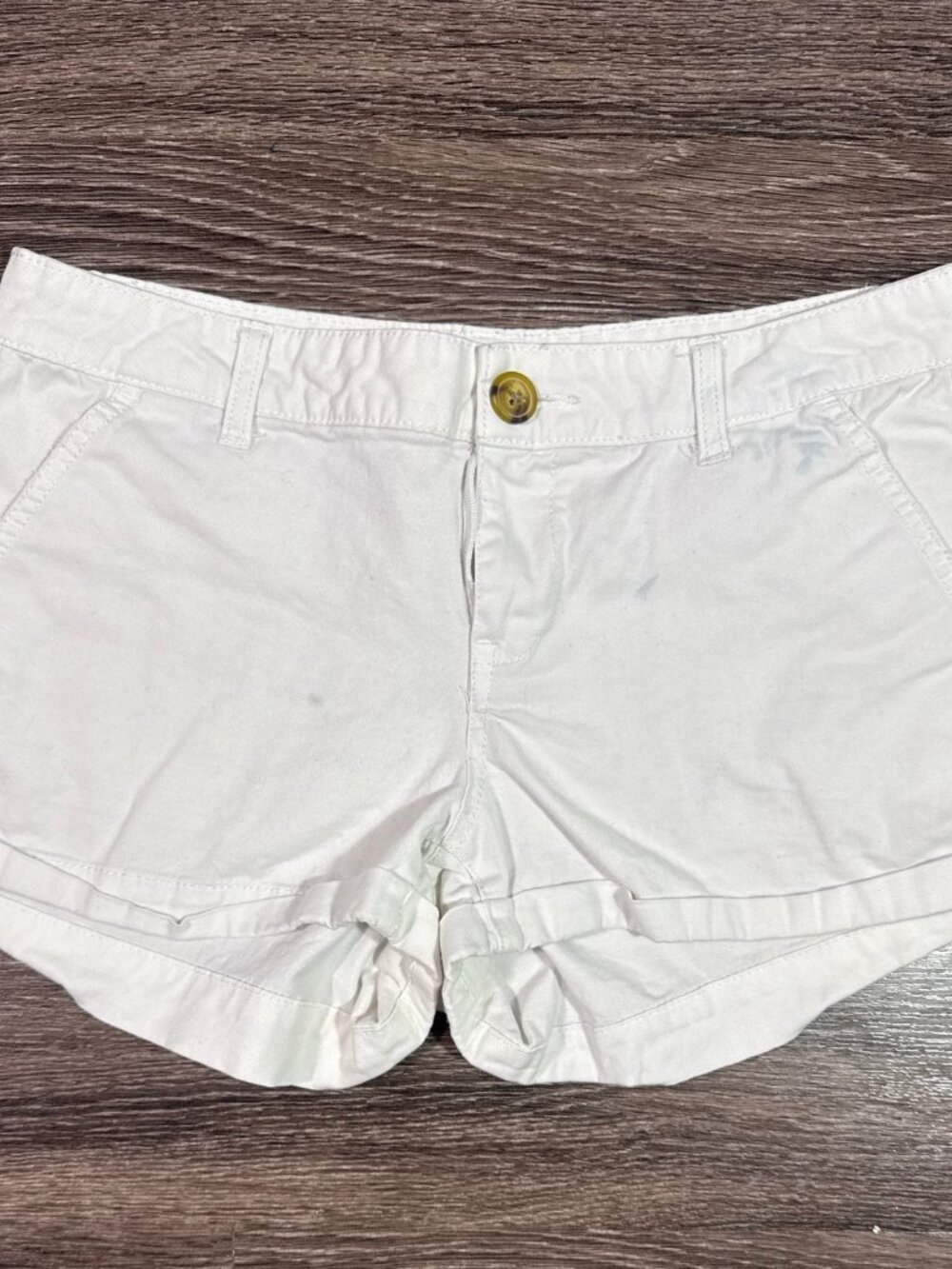 SO shorts white cuffed hem front and back pockets size 11